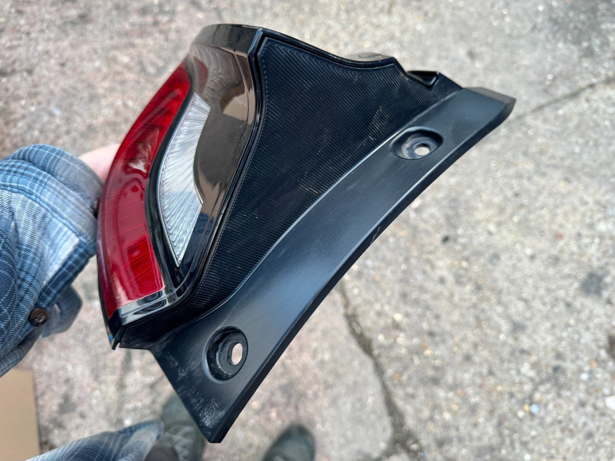 Toyota Yaris 2020-2024 Hatchback Left Side Tail Light Outer 81561K0030 EXCELLENT