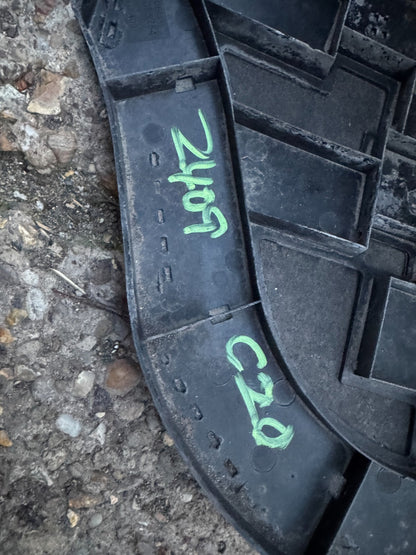 AUDI Q7 4M Rear Left Arch Liner OEM 4M0810171G