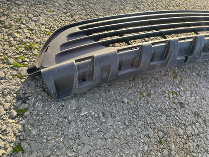 กระจังหน้ากันชนหน้า Vauxhall Vivaro B Renault Trafic 3 แท้ OEM