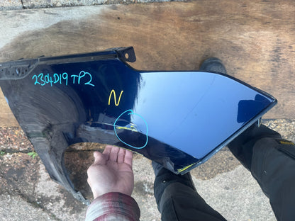 RANGE ROVER VELAR DYNAMIC HSE RIGHT WING 2017-2023 J8A216A182 DENTED