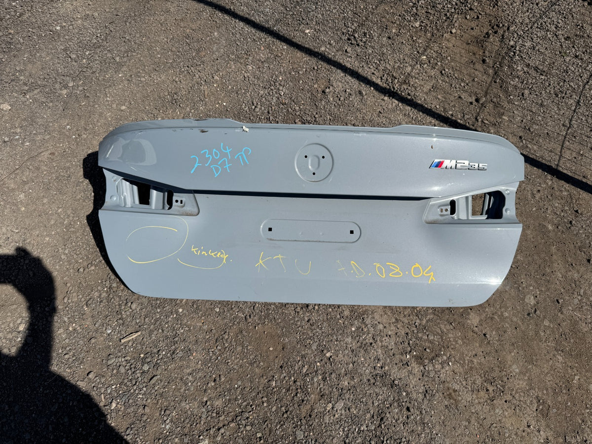 BMW 2 SERIES M235I F44 PINTU BAGASI BELAKANG Penyok