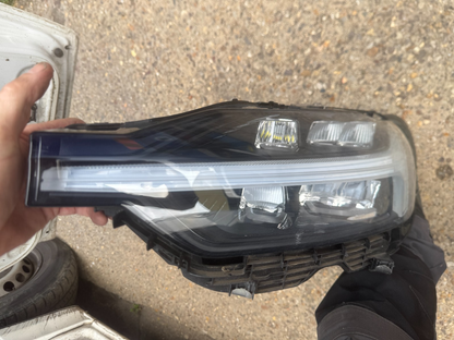 2023 Genuine Volvo XC60 FULL LED LEFT headlight 32396581