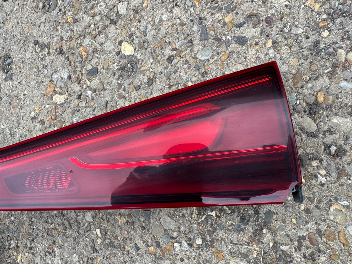 Cover rear lamp trunk luggage Mercedes eqa h243 a2439069900 CHIPPED LENS