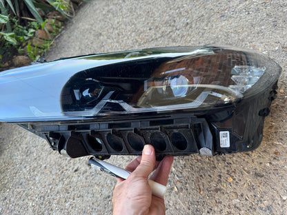 ไฟหน้า LED ซ้าย OEM BMW M3 M4 G80 G82 2020 ~ 2024 มีรอยขีดข่วน โคมดำ ALL BLACK