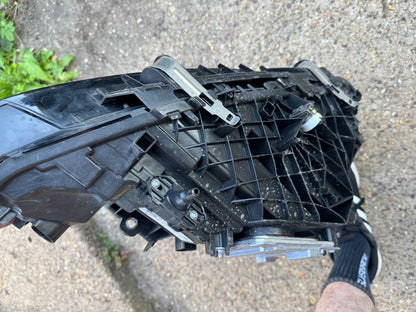 ไฟหน้า LED ซ้าย OEM BMW M3 M4 G80 G82 2020 ~ 2024 มีรอยขีดข่วน โคมดำ ALL BLACK