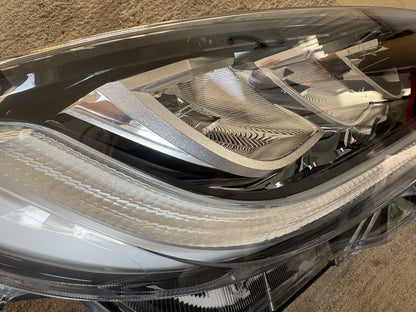 TOYOTA YARIS MK4 XP210 RIGHT SIDE FULL LED HEADLIGHT 2020-ON 81110-K0070