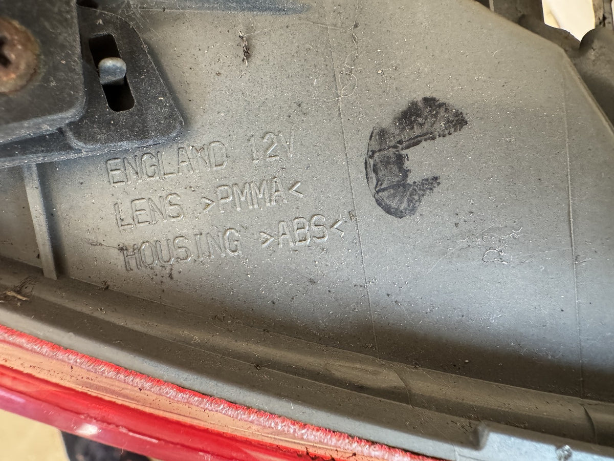 TOYOTA YARIS MK3 XP130 RIGHT REAR TAIL LIGHT 2011-2014 81551-0D370