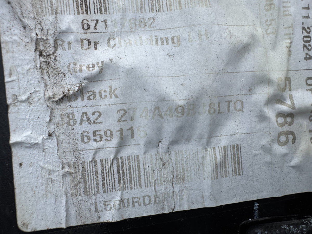 2024 GENUINE RANGE ROVER VELAR L560 REAR LEFT DOOR LOWER MOULD J8A2274A49B