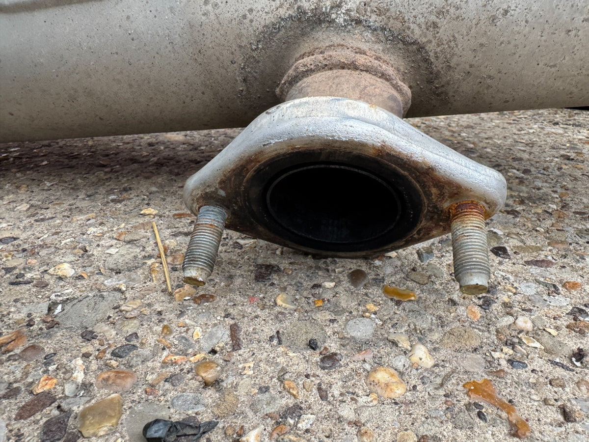 Kia Sportage NQ5 nxm50 xg50 exhaust silencer back box (slight dent on end piece)