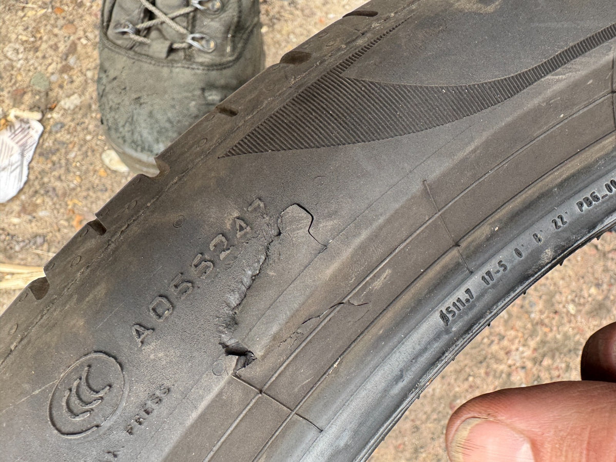 Pirelli P Zero MO 245/40/20 245 40 20 99Y XL 5.5MM 2025 tyre - COSMETIC DAMAGE