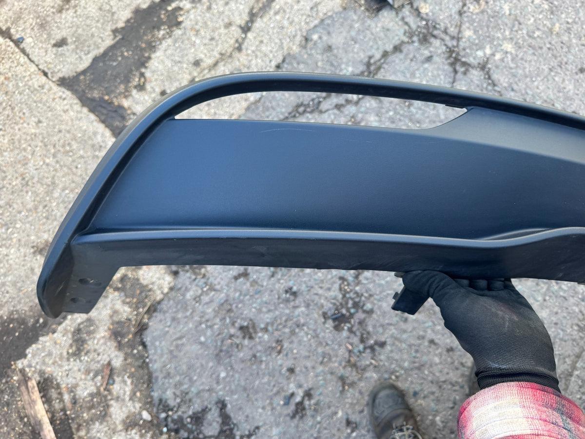 KEMASAN BUMPER BELAKANG BAWAH TESLA MODEL 3 2023 dan ke atas P/N 1587741-00-D TULEN