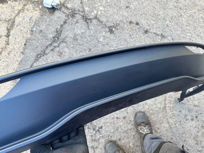 KEMASAN BUMPER BELAKANG BAWAH TESLA MODEL 3 2023 dan ke atas P/N 1587741-00-D TULEN