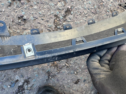 KEMASAN BUMPER BELAKANG BAWAH TESLA MODEL 3 2023 dan ke atas P/N 1587741-00-D TULEN