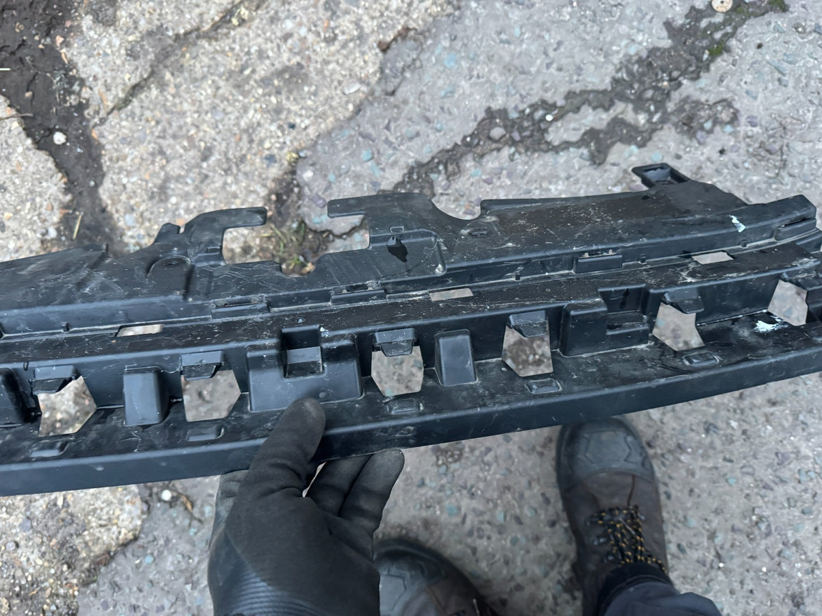 XƯƠNG TĂNG CỨNG KHUNG CA LĂNG FORD KUGA/ESCAPE MK3 LIFT 24-25 PV4B-17E778-AA