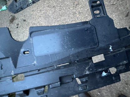 XƯƠNG TĂNG CỨNG KHUNG CA LĂNG FORD KUGA/ESCAPE MK3 LIFT 24-25 PV4B-17E778-AA
