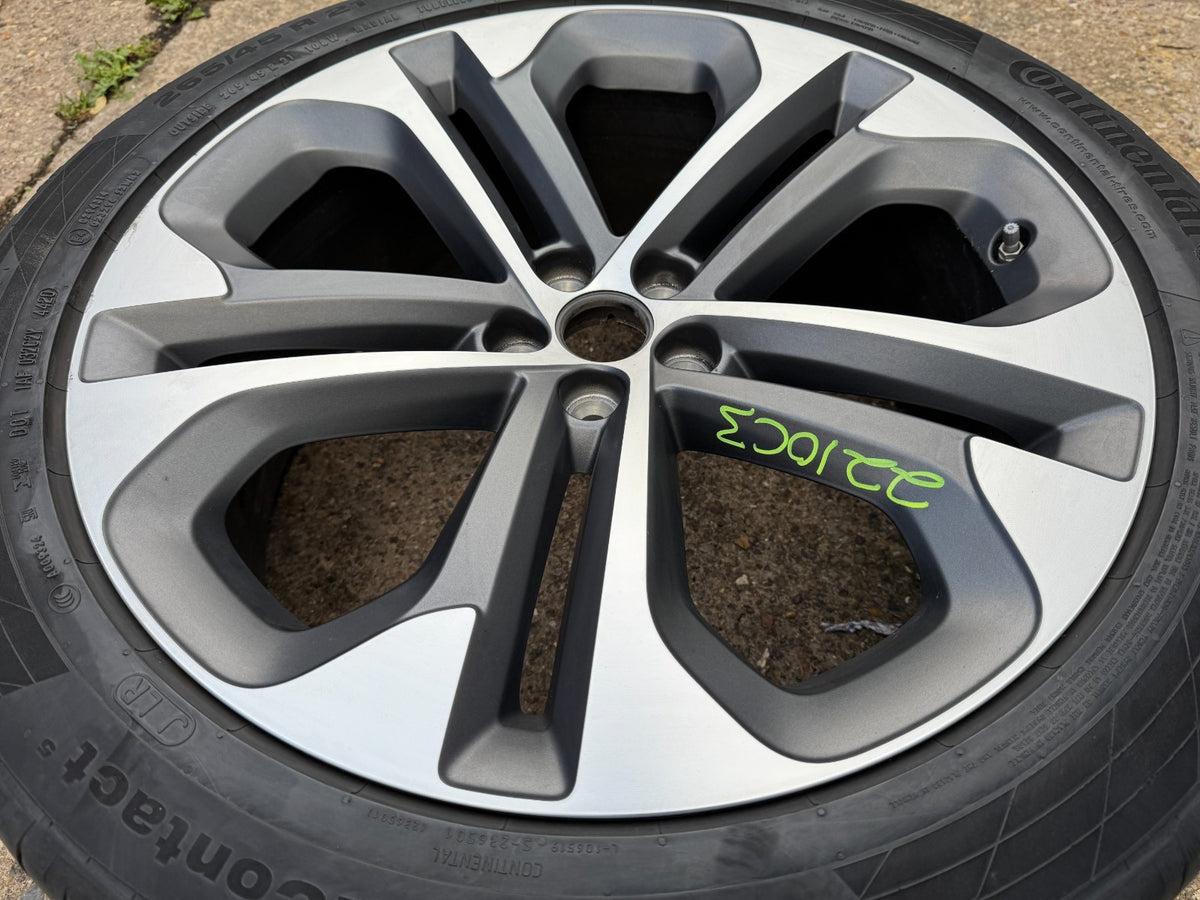1x Genuine Jaguar F-Pace 21” Alloy Wheel Rim MK83-1007-DA SCRATCHED