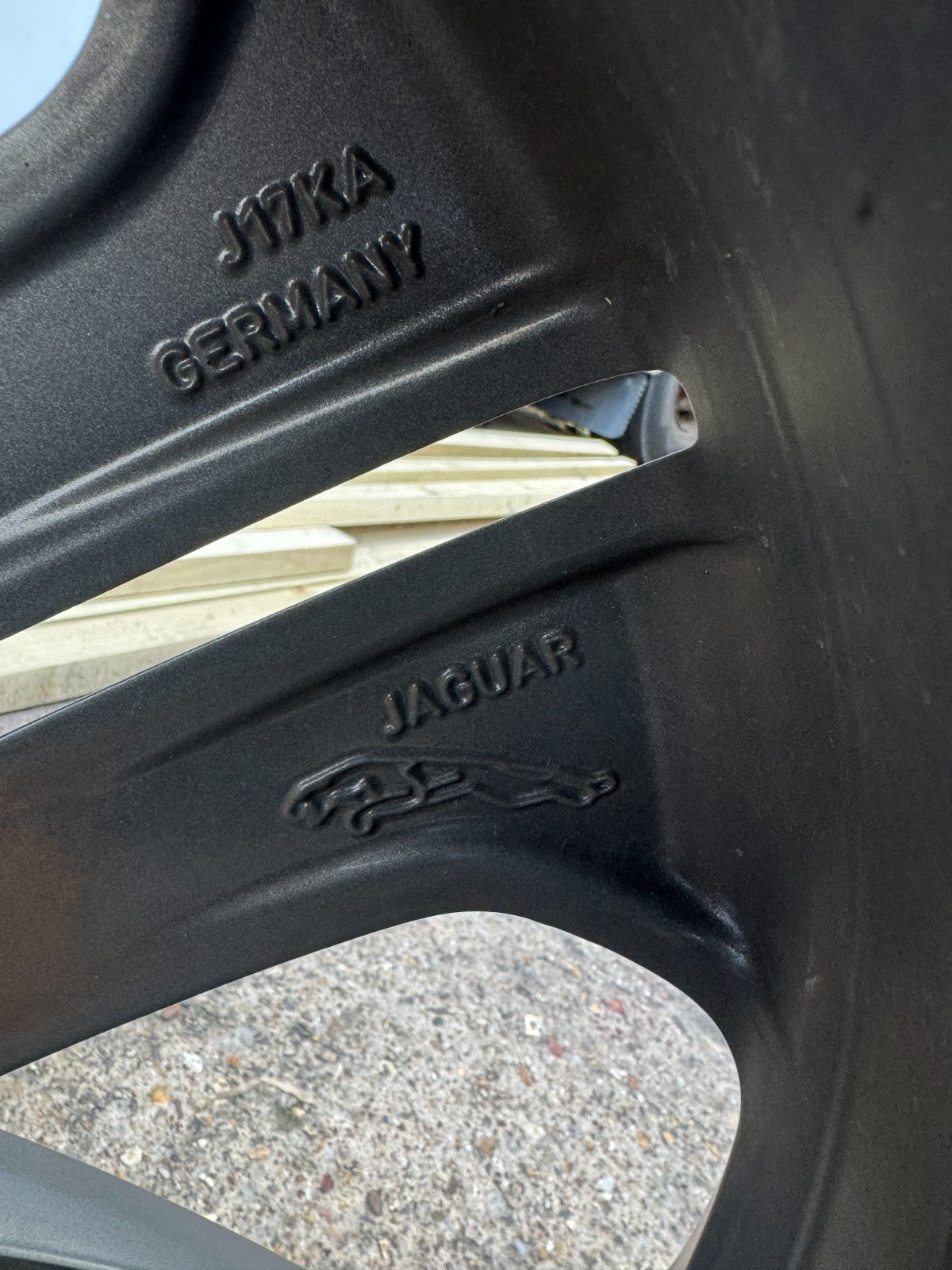 1x Genuine Jaguar F-Pace 21” Alloy Wheel Rim MK83-1007-DA SCRATCHED