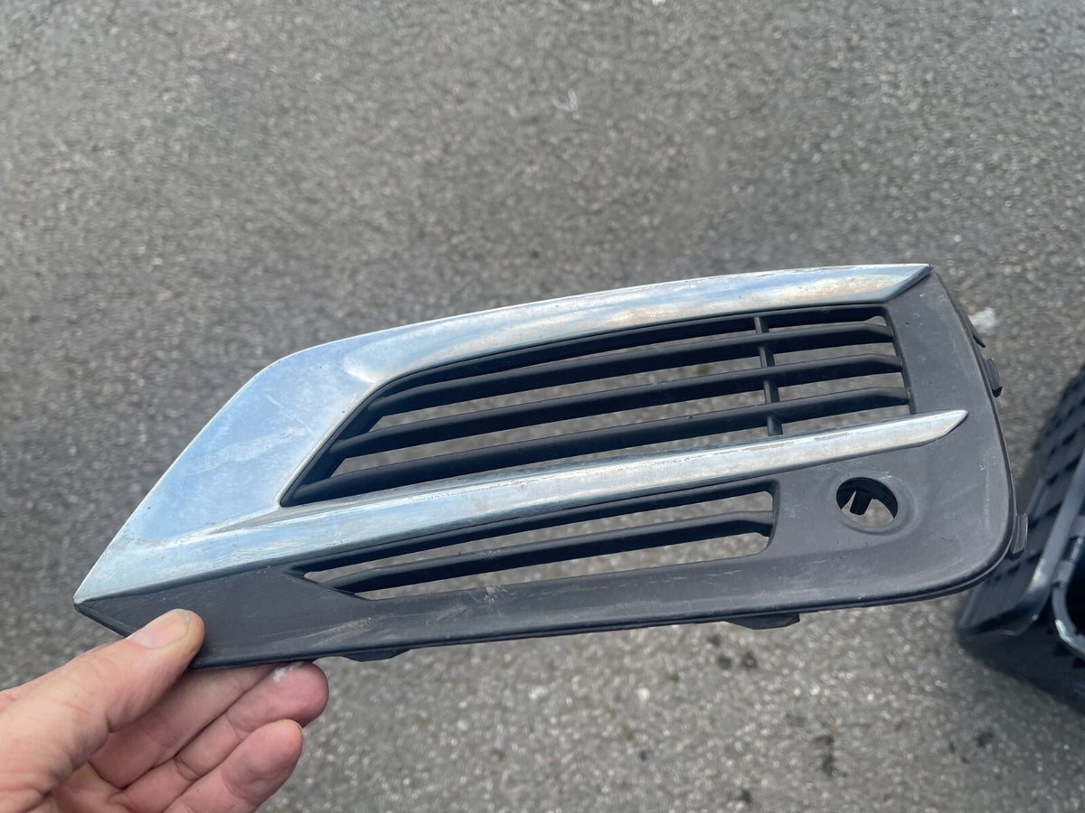 Volvo xc60 ii grill kap mesin bumper depan sisi kanan 31449215