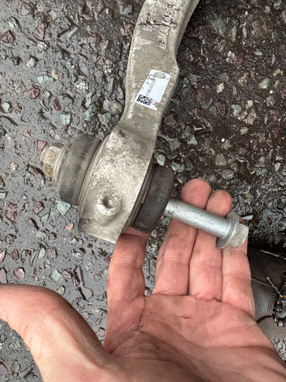 JAGUAR I-PACE MK1 2017-2025 Lengan Kawalan Bawah Depan Kiri Suspensi J9D33C257BB