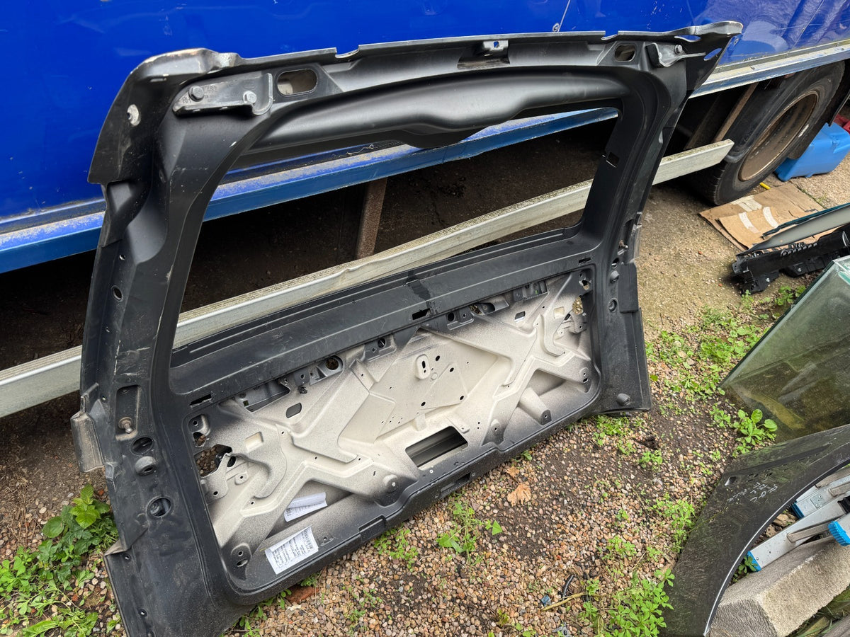2016-2023 LAND ROVER DISCOVERY 5 L462 TAILGATE BOOTLID REAR HATCH Scratches