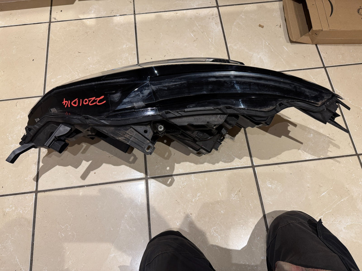NISSAN QASHQAI (J12) 2021-2024 ไฟหน้า LED ขวา 100-8D02F ชำรุด