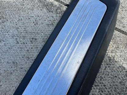 GENUINE MERCEDES E-CLASS COUPE C207 A207 LEFT FRONT DOOR SILL TRIM A2076800074