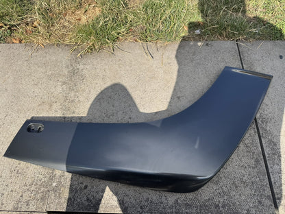 GENUINE RANGE ROVER L460 2022-ON REAR BUMPER RIGHT CORNER TRIM M8E2-17C768-CAB