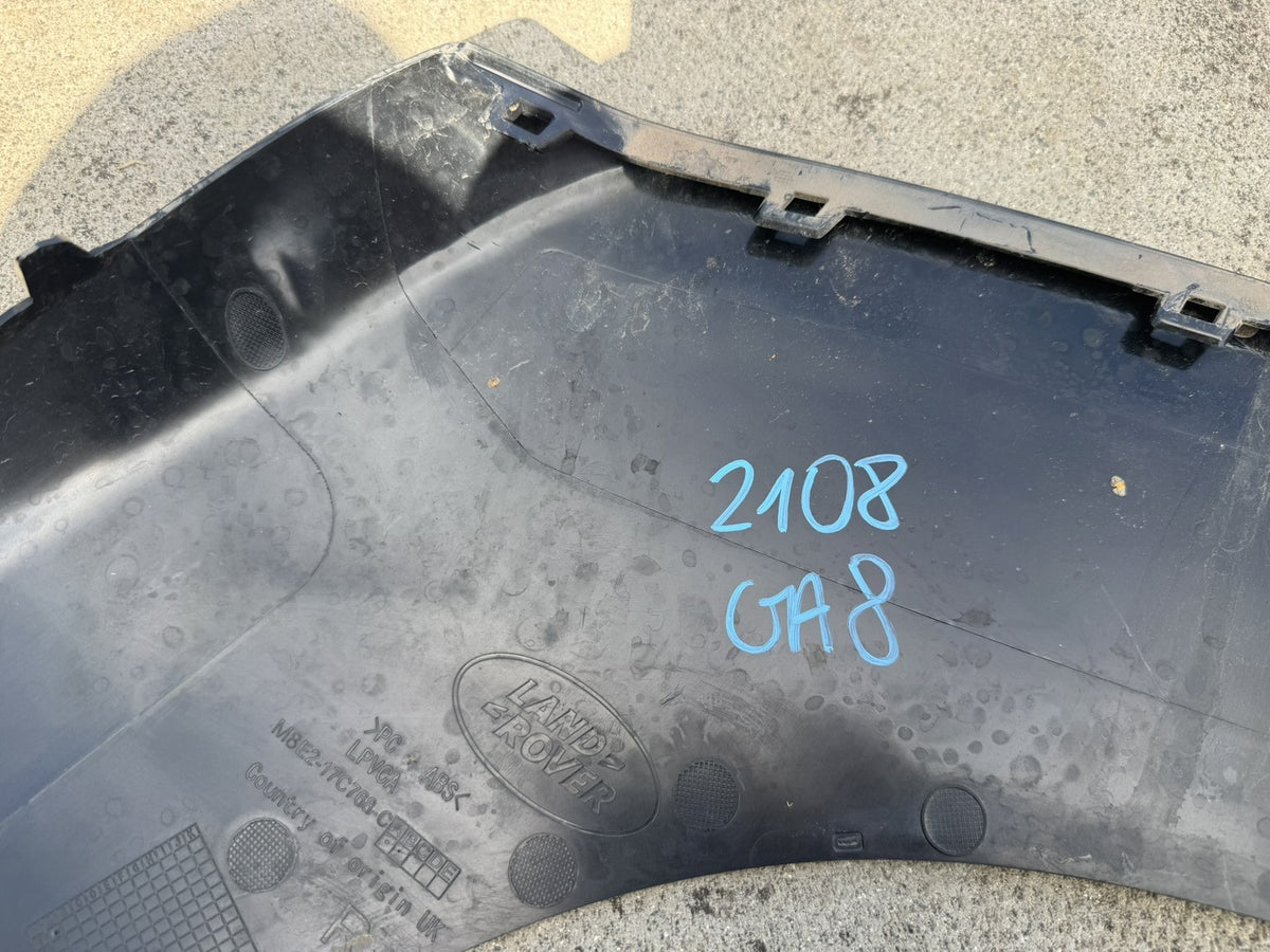 GENUINE RANGE ROVER L460 2022-ON REAR BUMPER RIGHT CORNER TRIM M8E2-17C768-CAB