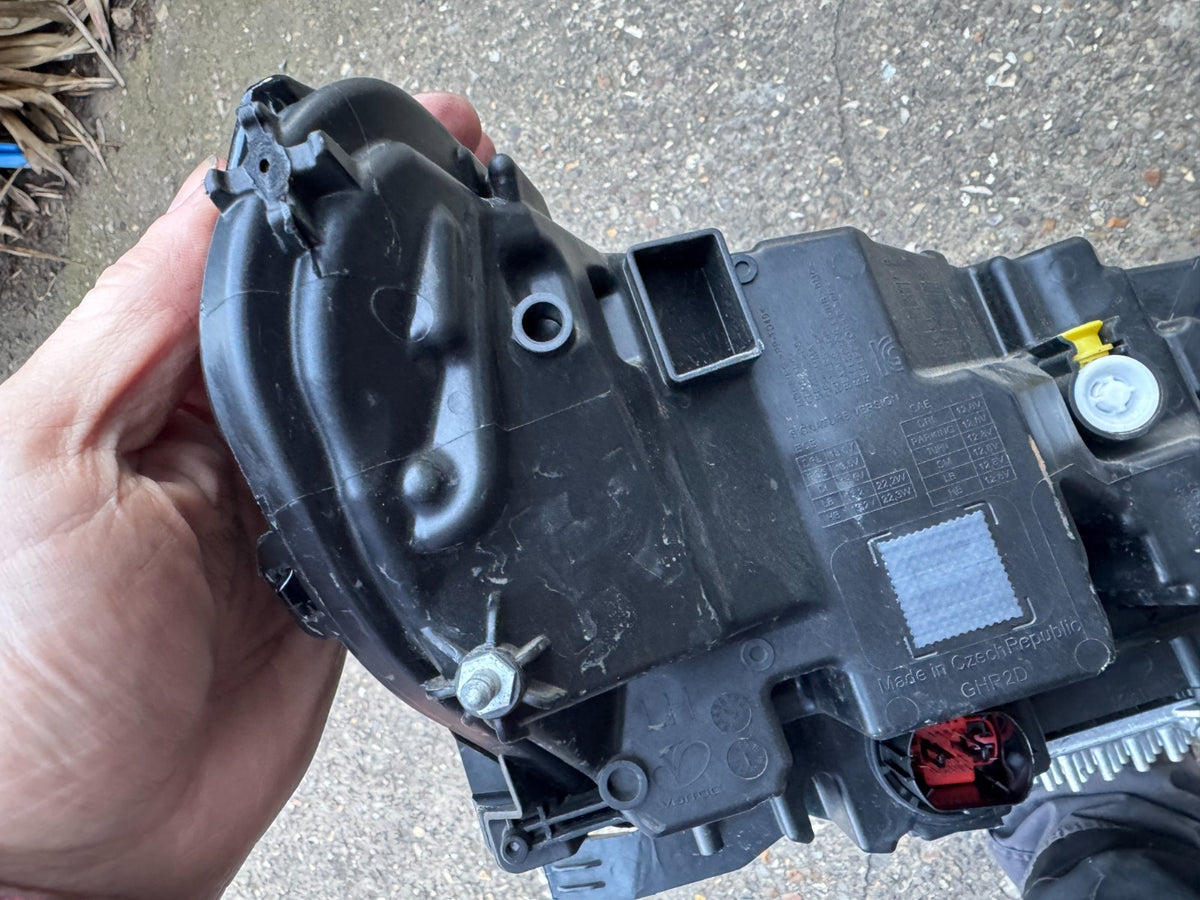 後期 2024 Discovery Sport L550 小改款 左側 LED 矩陣大燈 MK7213W030GD