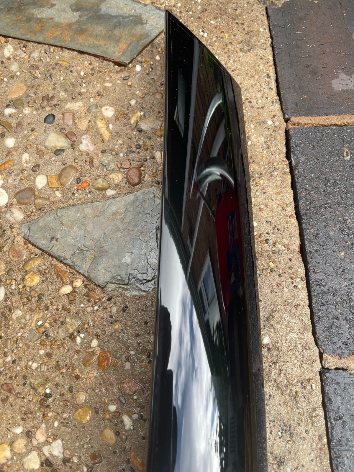LAND ROVER EVOQUE FRONT RIGHT MOLDING  N9X2-025A52-AD