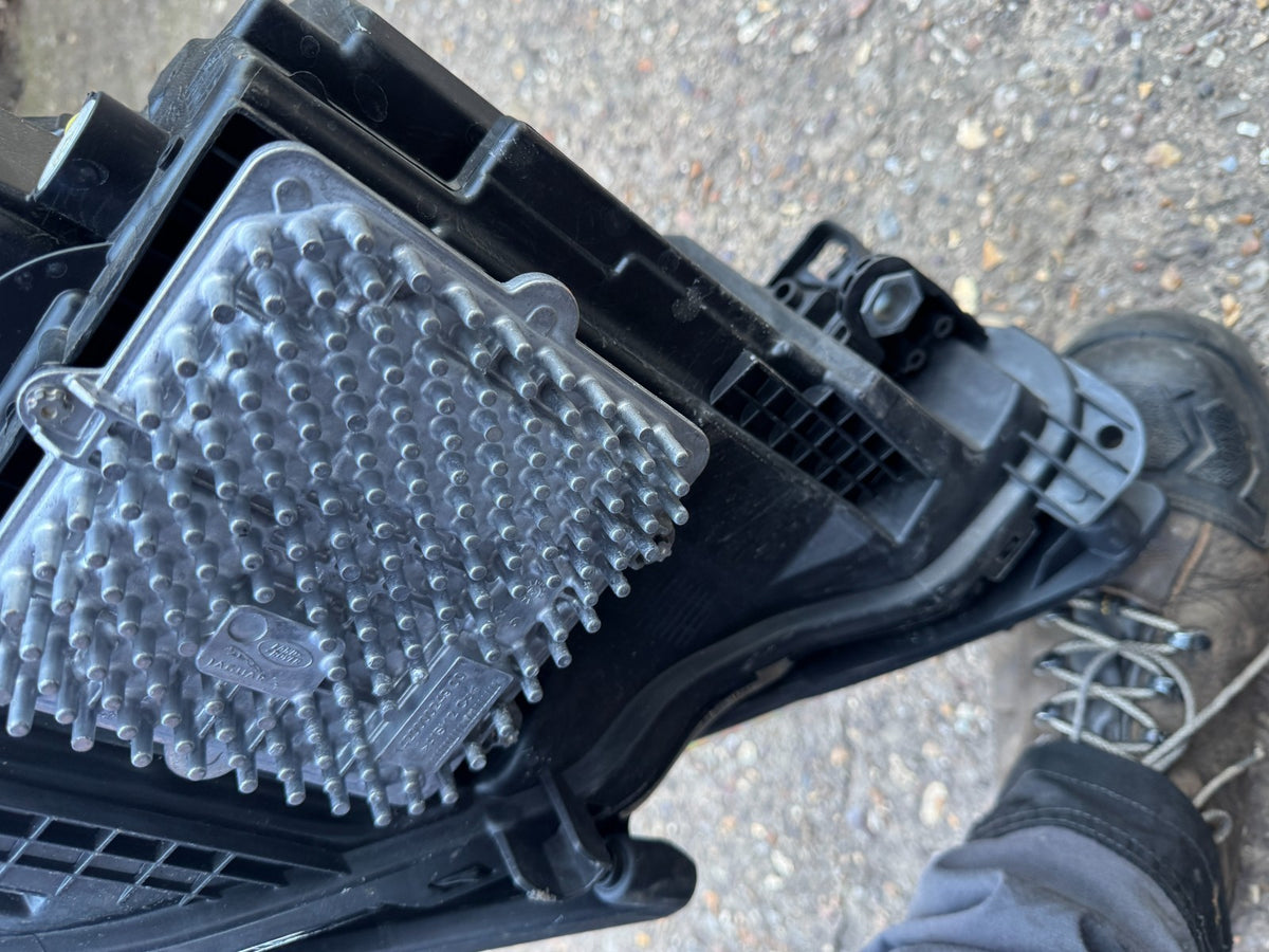 後期 2024 Discovery Sport L550 小改款 左側 LED 矩陣大燈 MK7213W030GD