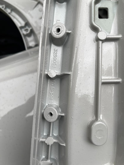 JAGUAR I PACE X590 FRONT DOOR LEFT P/N: 3259051 DENTED