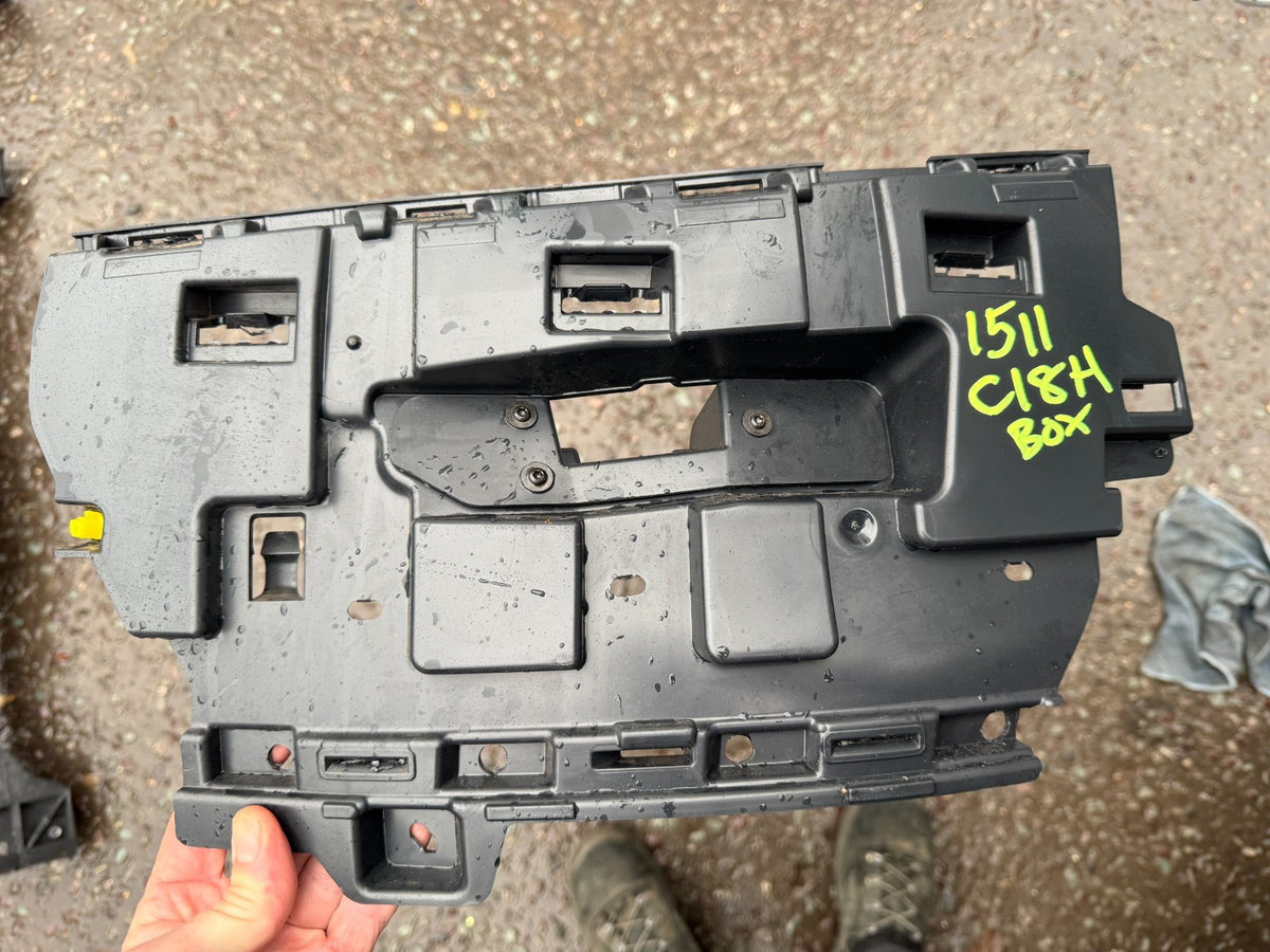 LAND ROVER RANGE ROVER SPORT L461 FRONT BUMPER MOUNTING BRACKET N9X217C863A LEFT