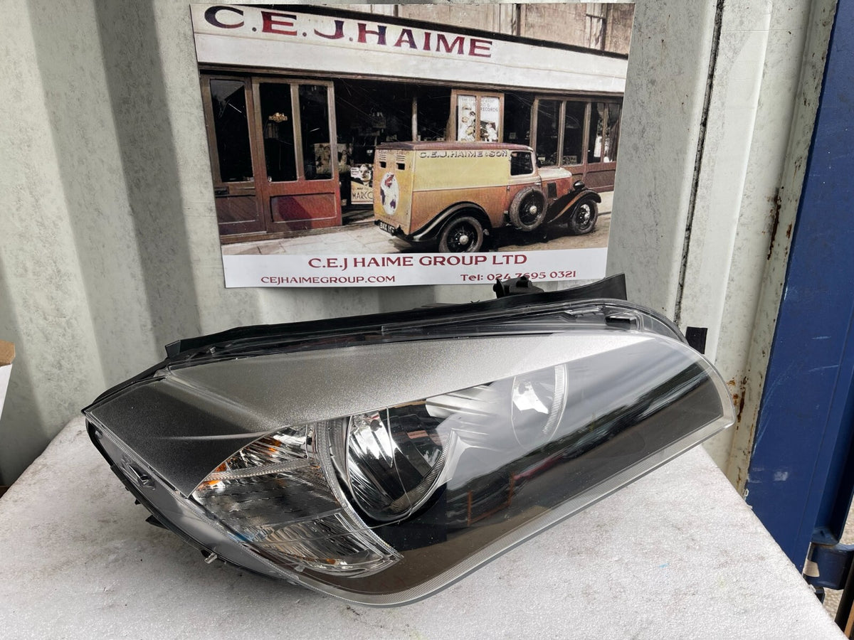 GENUINE BMW RIGHT HEADLIGHT HEADLAMP E84 2012-2015 X1 7290236 DAMAGED