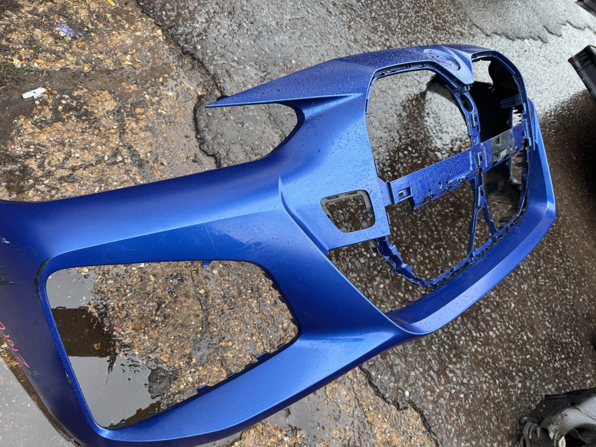 2024 (plat (25) BMW G26 4 series M Sport Bumper Depan Lecet