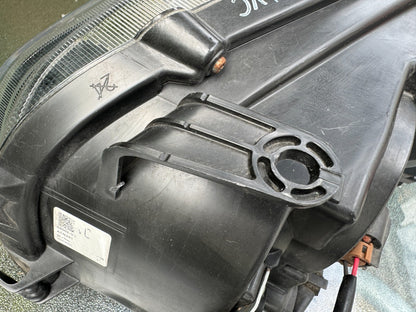 Đèn pha phải SUBARU Levorg DBA-VMG 84002VA000 Tay lái nghịch UK CẦN ĐÁNH BÓNG