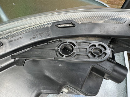 Đèn pha phải SUBARU Levorg DBA-VMG 84002VA000 Tay lái nghịch UK CẦN ĐÁNH BÓNG