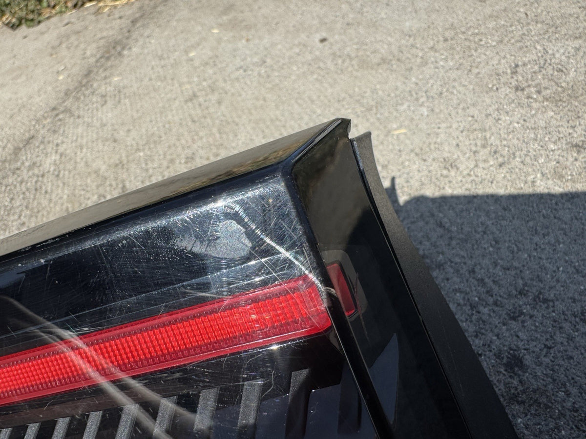 92404r2700 KIA SPORTAGE V LIFT LEFT LAMP IN THE TAILGATE