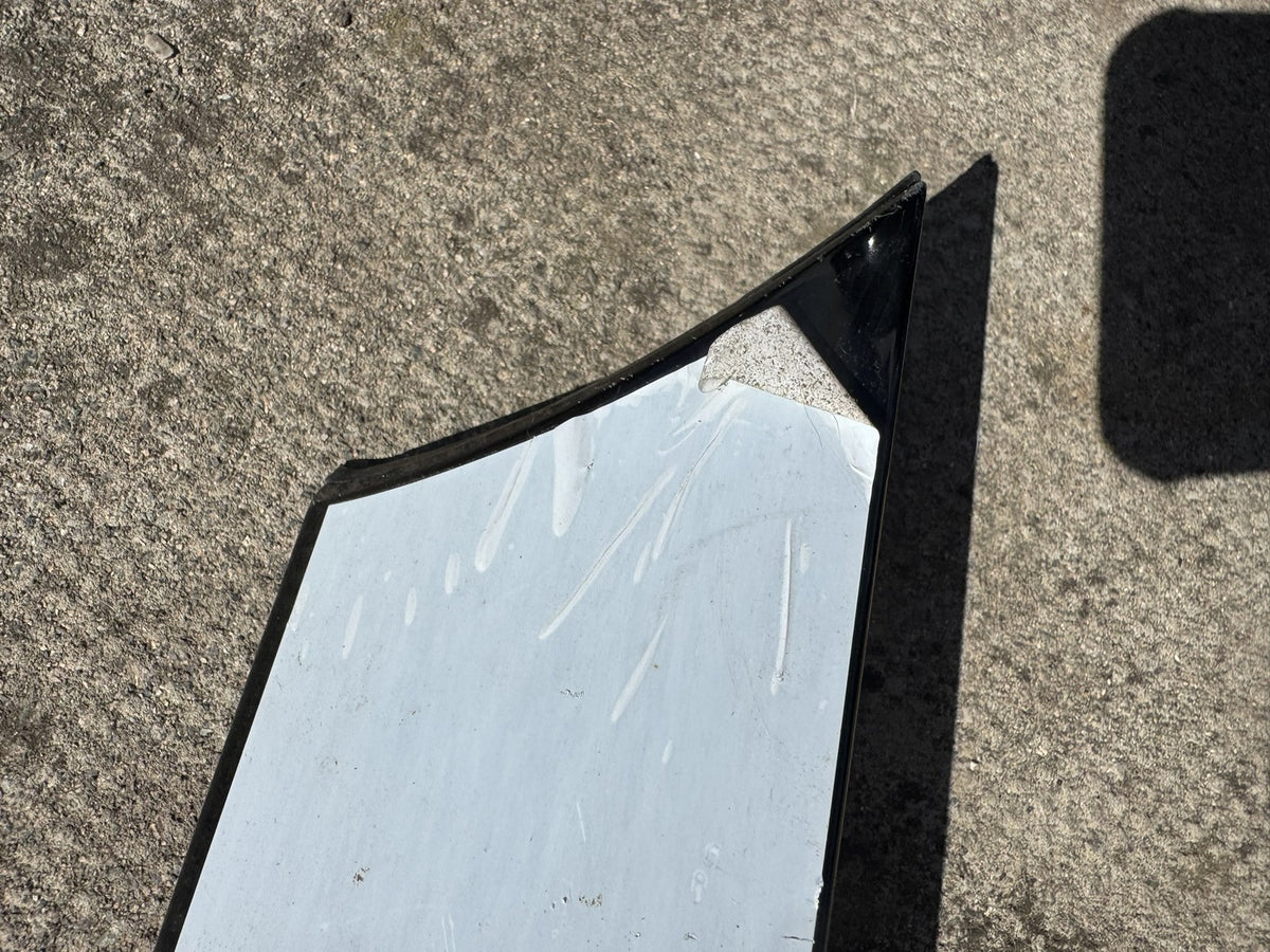 RANGE ROVER L460 2022-ON LEFT A PILLAR TRIM FINISHER GLOSS BLACK M8E2-025A53-AC