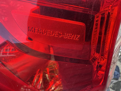 GENUINE MERCEDES GLA X156 2014-2019 REAR LEFT OUTER TAIL LIGHT A1569060758