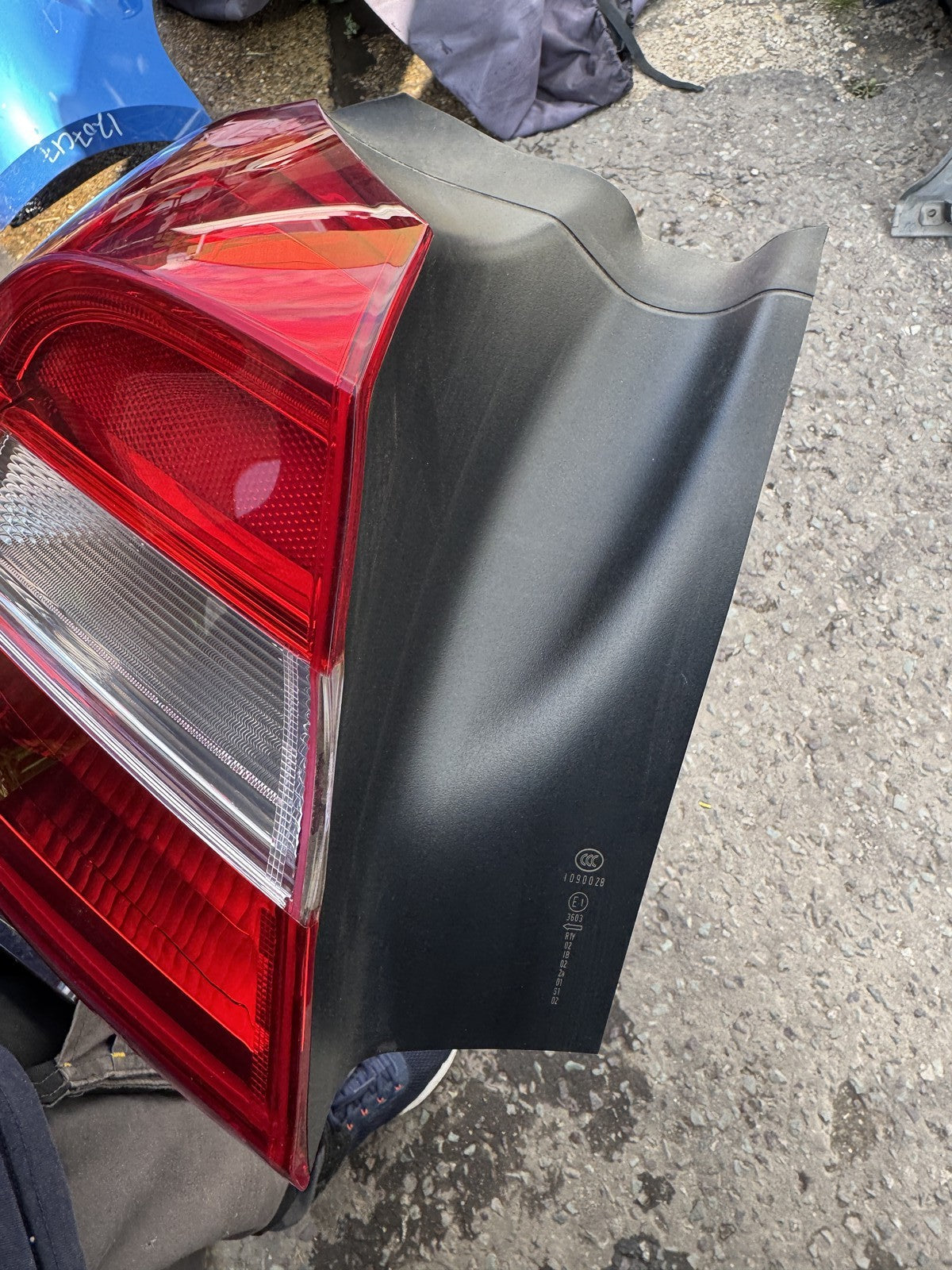 GENUINE MERCEDES GLA X156 2014-2019 REAR LEFT OUTER TAIL LIGHT A1569060758