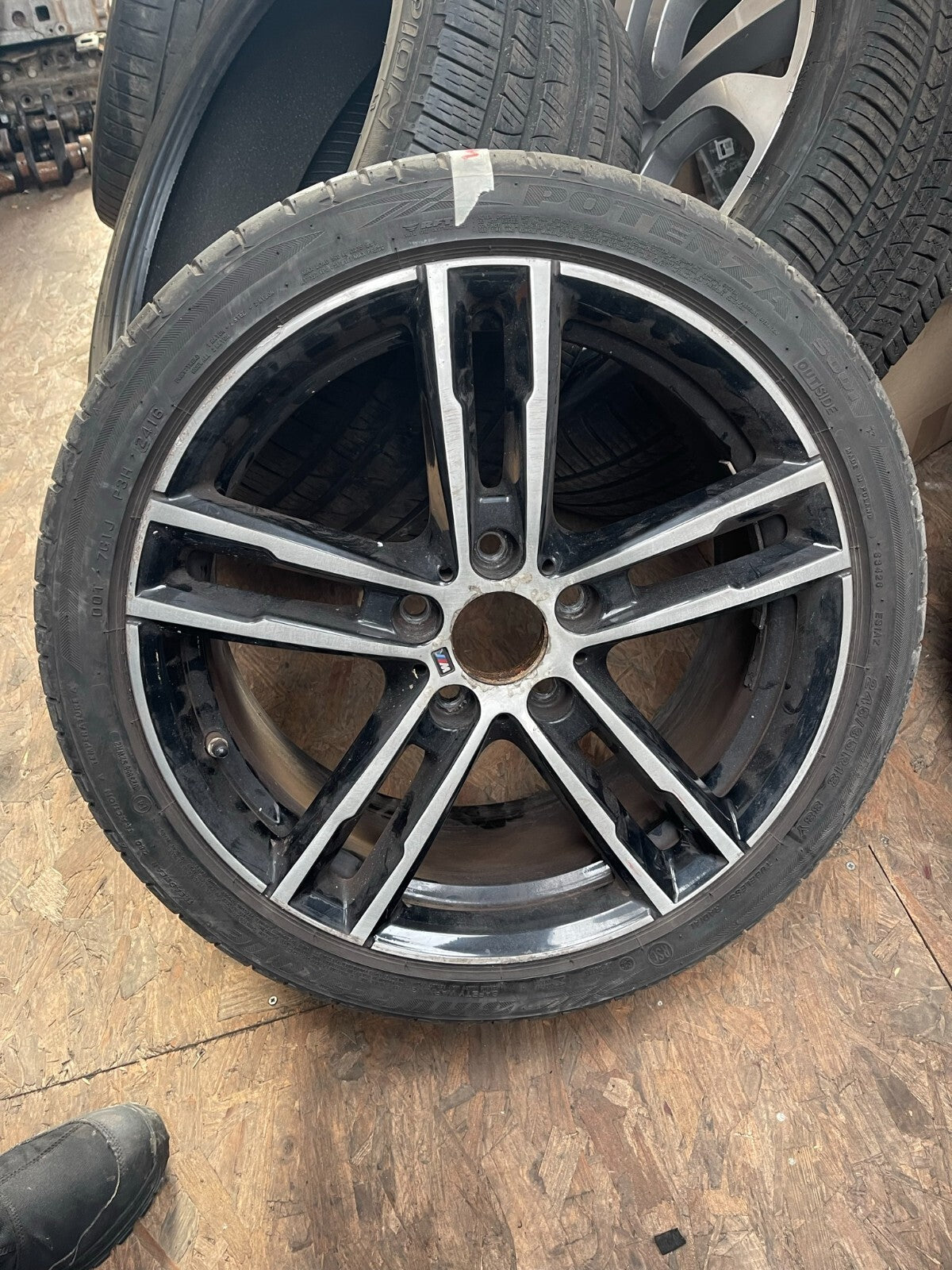 245/35x18 245 35 18 Bridgestone Potenza S001 RSC 88Y ยางเปอร์เซ็นต์ 4mm RUNFLAT