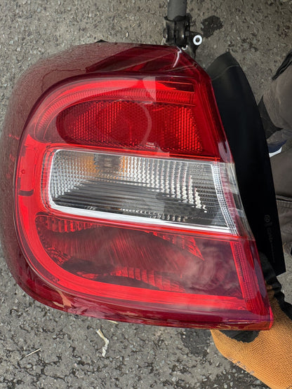 GENUINE MERCEDES GLA X156 2014-2019 REAR LEFT OUTER TAIL LIGHT A1569060758
