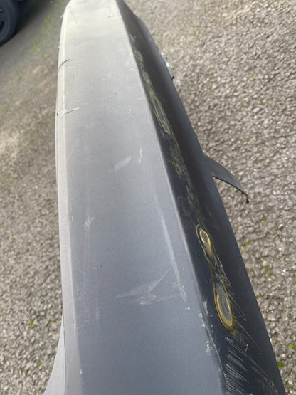 TOYOTA RAV-4 65 bumper belakang baret dan lecet