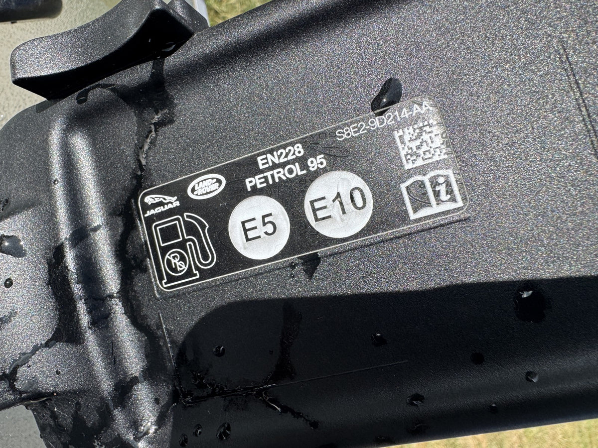 GENUINE RANGE ROVER L460 FUEL FILLER FLAP HOUSING ACTUATOR M8E2-27936-EE