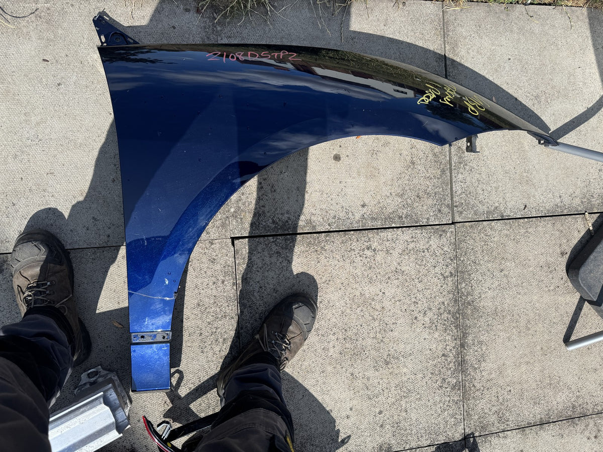 GENUINE JAGUAR I-PACE X590 2018-ON FRONT RIGHT WING FENDER J9D3-16005-A BLUE