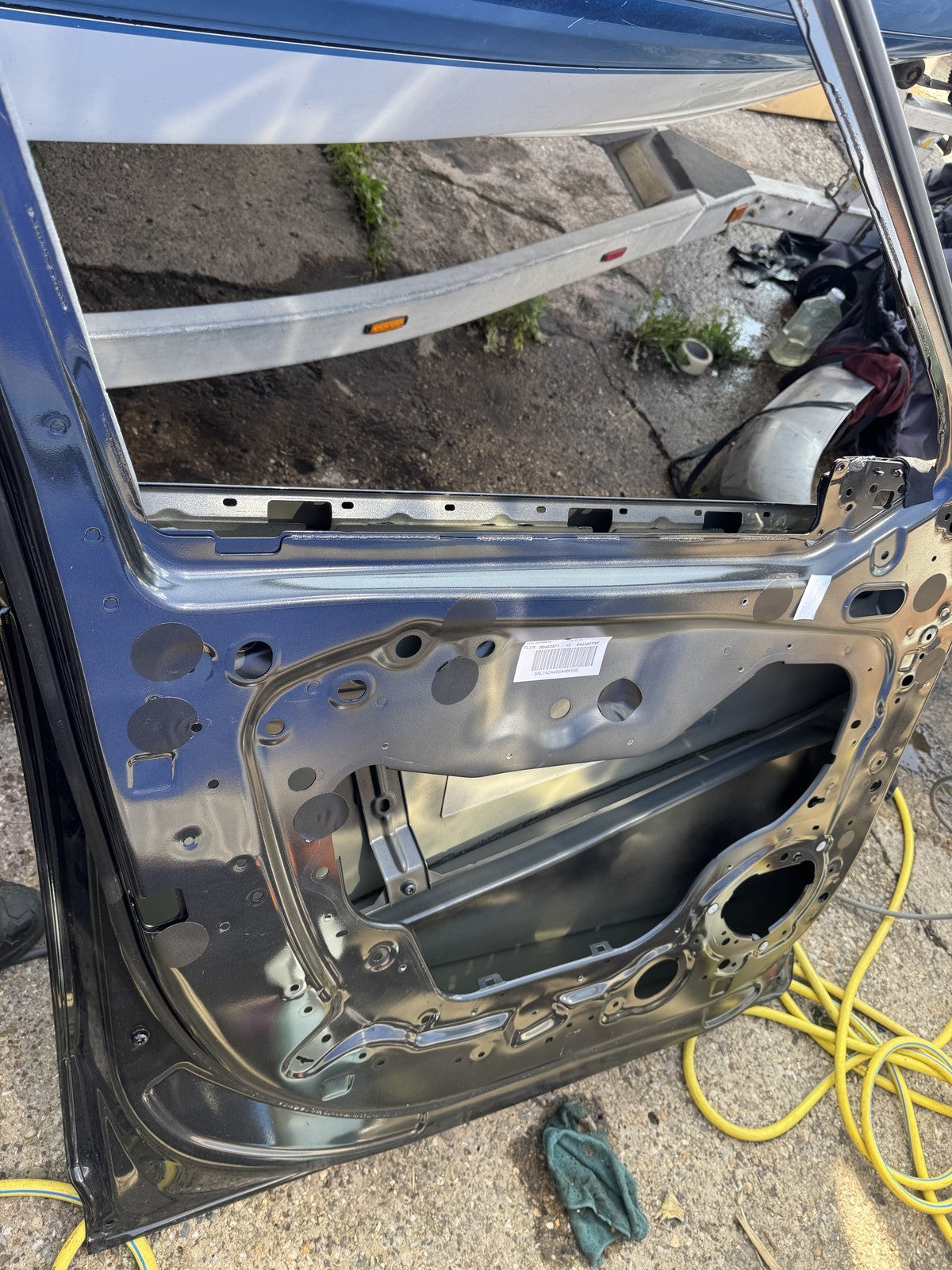GENUINE RANGE ROVER SPORT L461 2023-ON FRONT LEFT BARE DOOR STORM GREY LR168947
