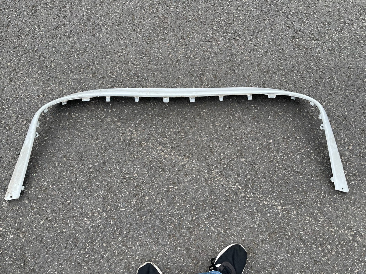 VOLVO XC90 NẸP LIP DƯỚI CẢN SAU 2014 31353271 OEM