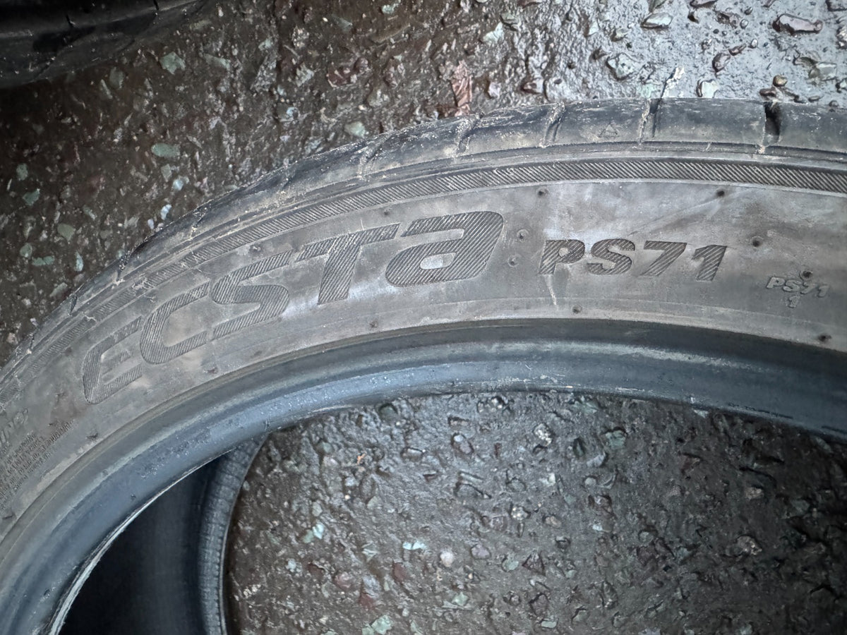 225 40 19 93y XL Kumho Ecsta PS71 5.5mm Cosmetic Damage