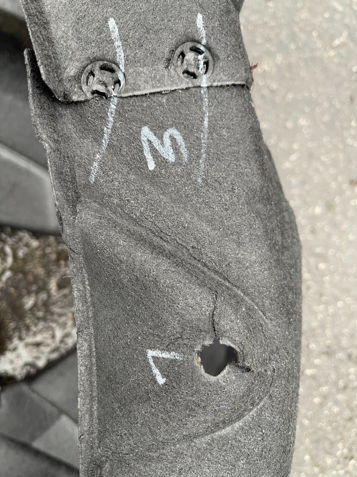 GENUINE V90 WING LINER SPLASH GUARD Mk2 31383356 VOLVO 16-22 DAMAGED